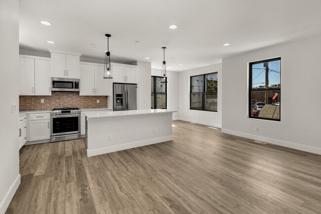 open flow main level - 5634 South Curtice Street