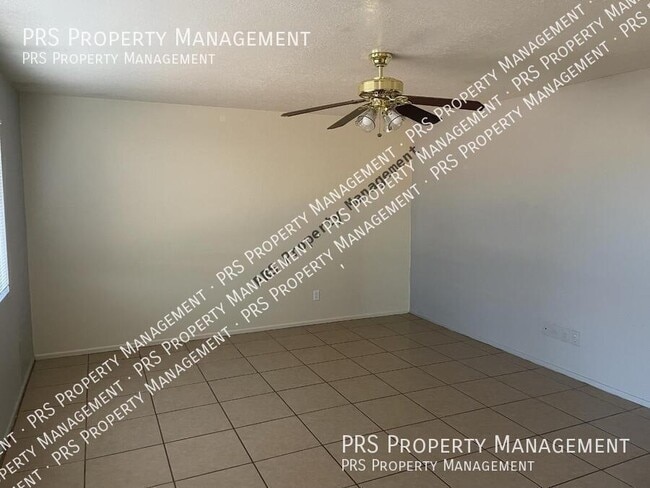 Photo - 47 N Maple House