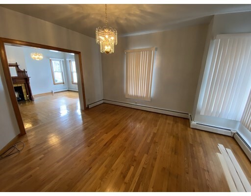 Primary Photo - 613 Durfee St