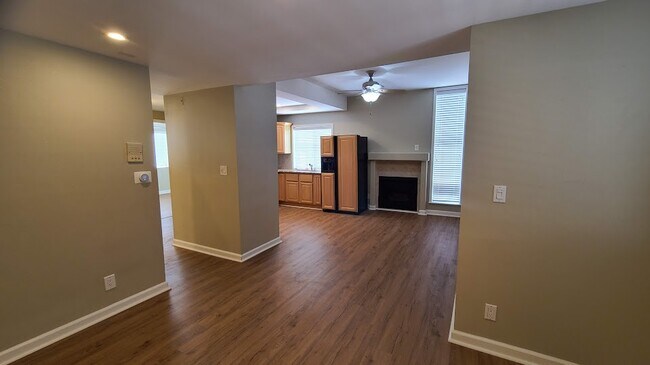 living/dining/kitchen - 1471 S Wooster St