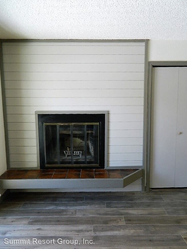 Building Photo - 661 Rainbow Dr