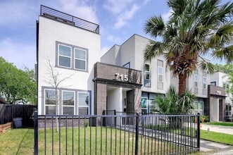 Building Photo - 715 Eleanor Ave