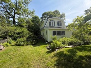 Building Photo - 138 Leonard St