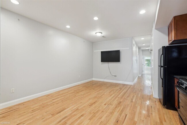 Foto del edificio - 3 br, 2 bath Triplex - 1846 N 17TH ST Unit C