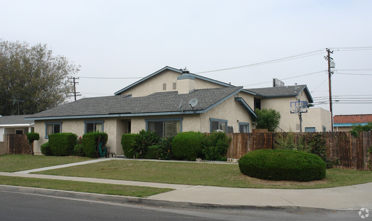 Primary Photo - 7851 16th St