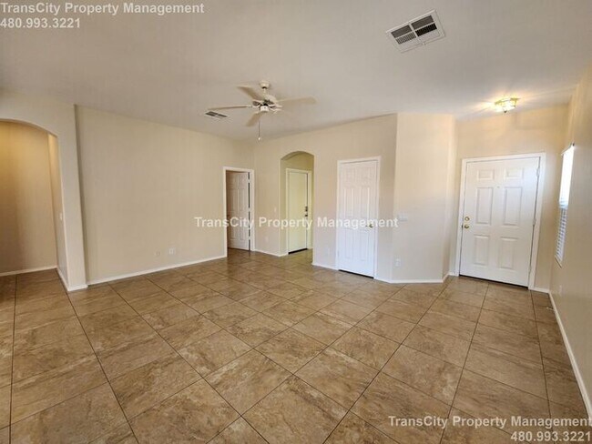Building Photo - Mesa Home for rent - 3 bed 2 bath - Southe...