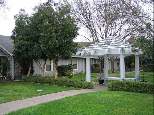 Primary Photo - Lomita Apartments