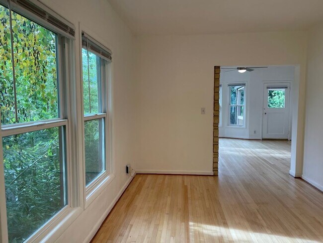 Foto del edificio - 222-228 NE 29th Avenue