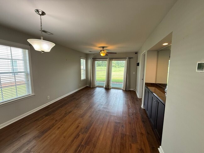 Building Photo - 653 Tupelo Ln