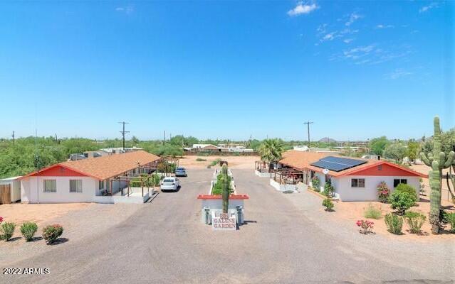 Building Photo - 512 N Valley Dr