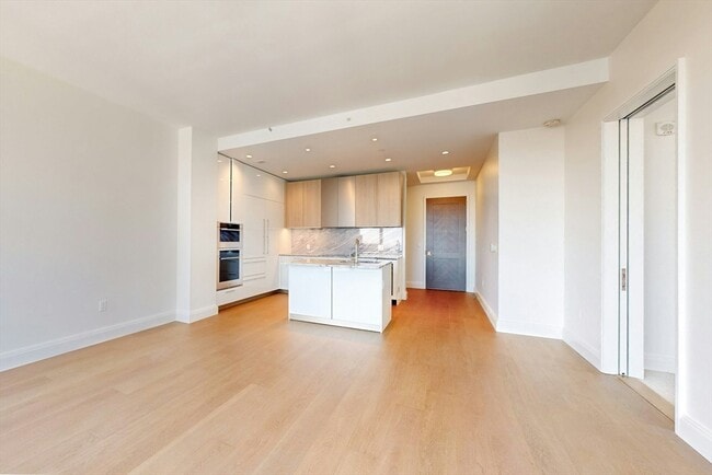 Building Photo - 240 Devonshire St