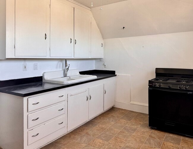 Foto del edificio - 587 Haverhill St