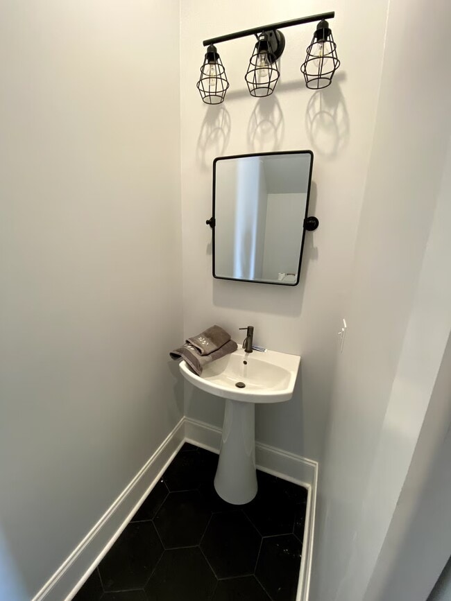 Half bathroom downstairs - 740 Desire St