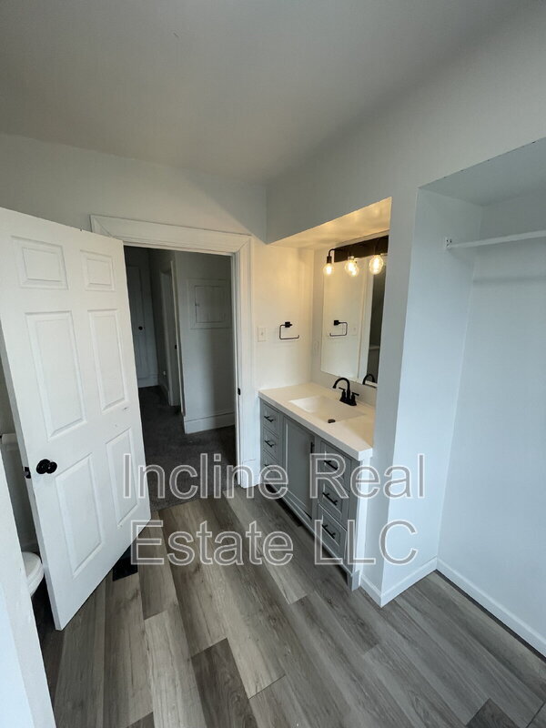 Foto del edificio - 561 2nd St