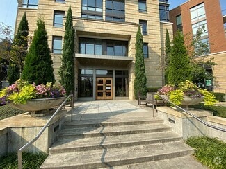 Building Photo - 2351 NW Westover Rd