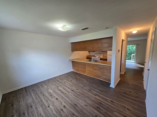 Building Photo - Prince George Commons Townhomes