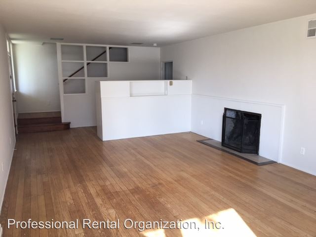 Building Photo - 1082 Azuar Ave