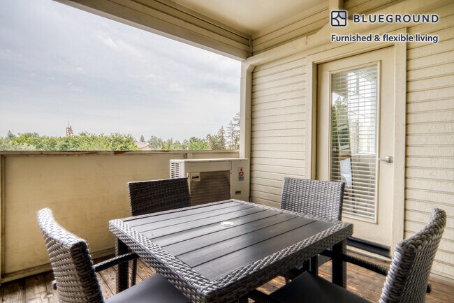 Foto del edificio - 530 Railway Ave