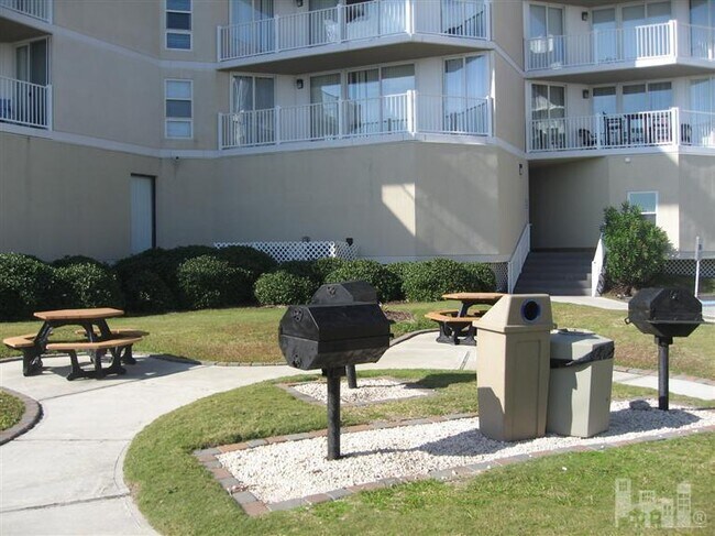 Building Photo - 2000 New River Inlet Rd