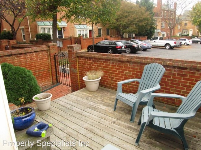 Building Photo - 1 br, 1 bath House - 2518 N..Fairfax Drive #A