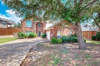 Building Photo - 701 Lone Rider Ct
