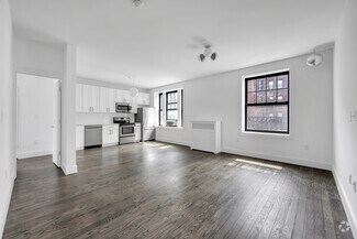 Building Photo - 35 Clarkson Ave