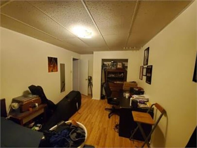 Building Photo - 502 Suismon St