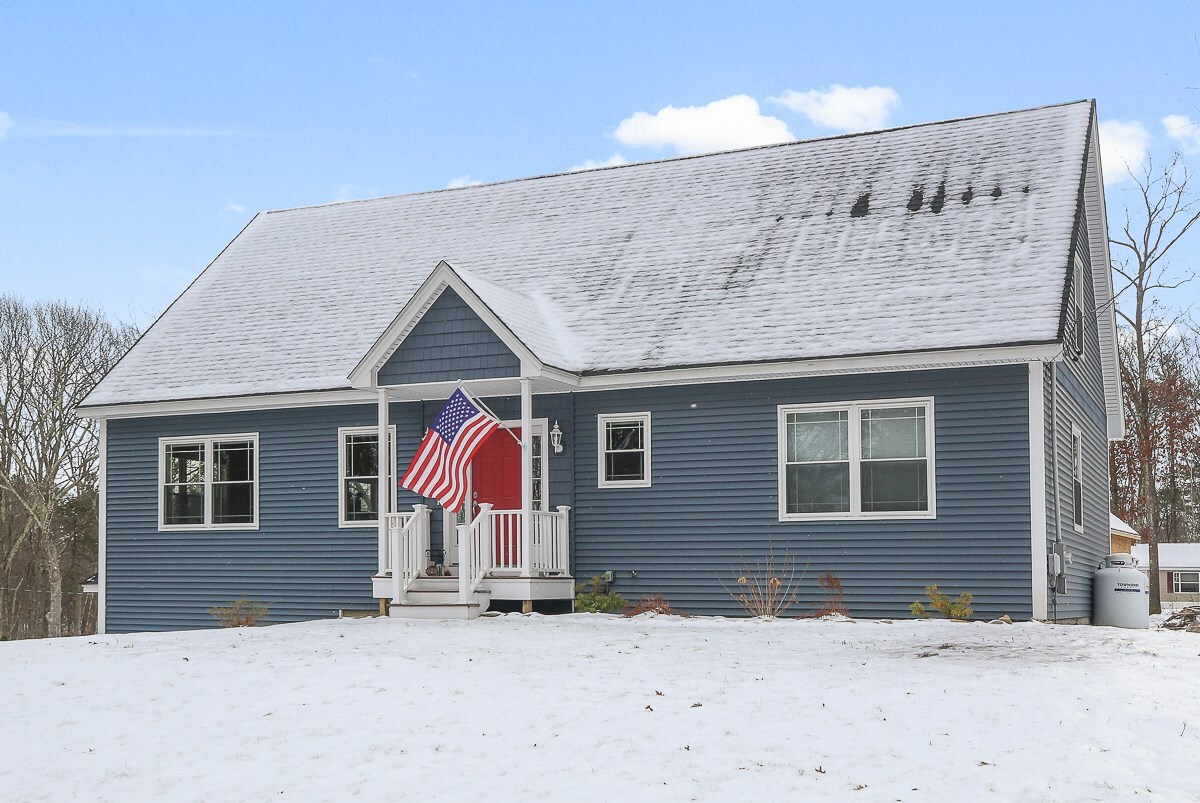 9 Gulliver Ave, Salem, NH 03079 House Rental in Salem, NH