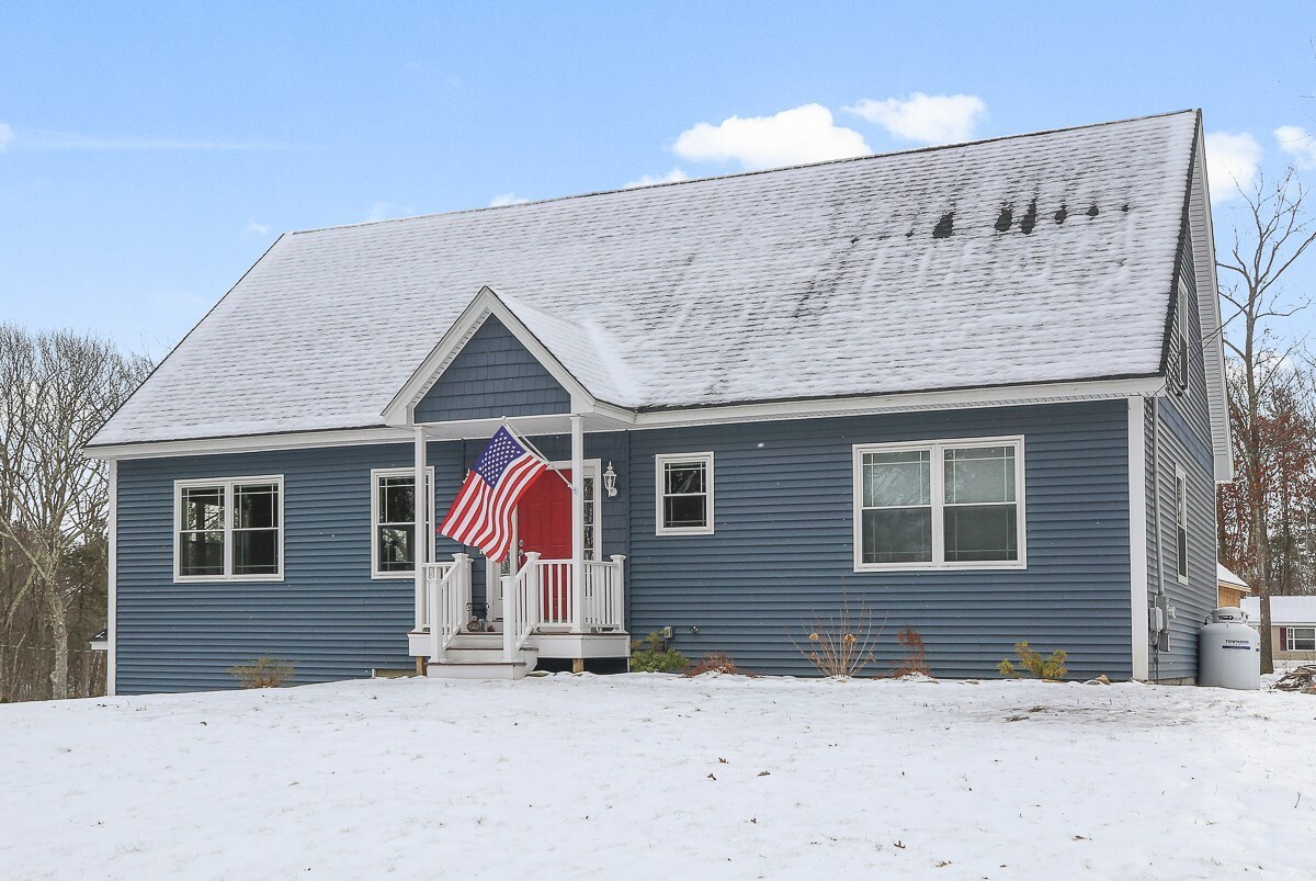 9 Gulliver Ave, Salem, NH 03079 House Rental in Salem, NH
