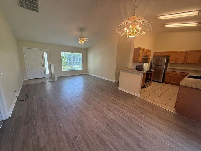 Building Photo - 5747 Jessamine Ave