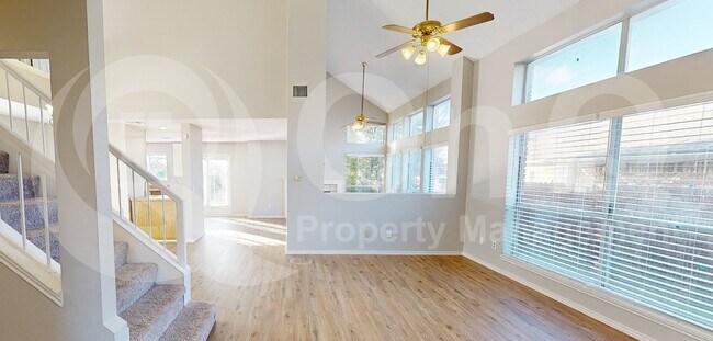 Foto del edificio - 6715 Bellehaven Dr