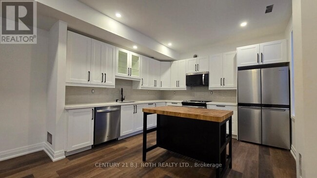 Building Photo - 44 Calverley St