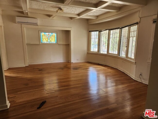 Building Photo - 174 S Ardmore Ave