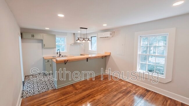 Foto del edificio - 159 Poplar Ave