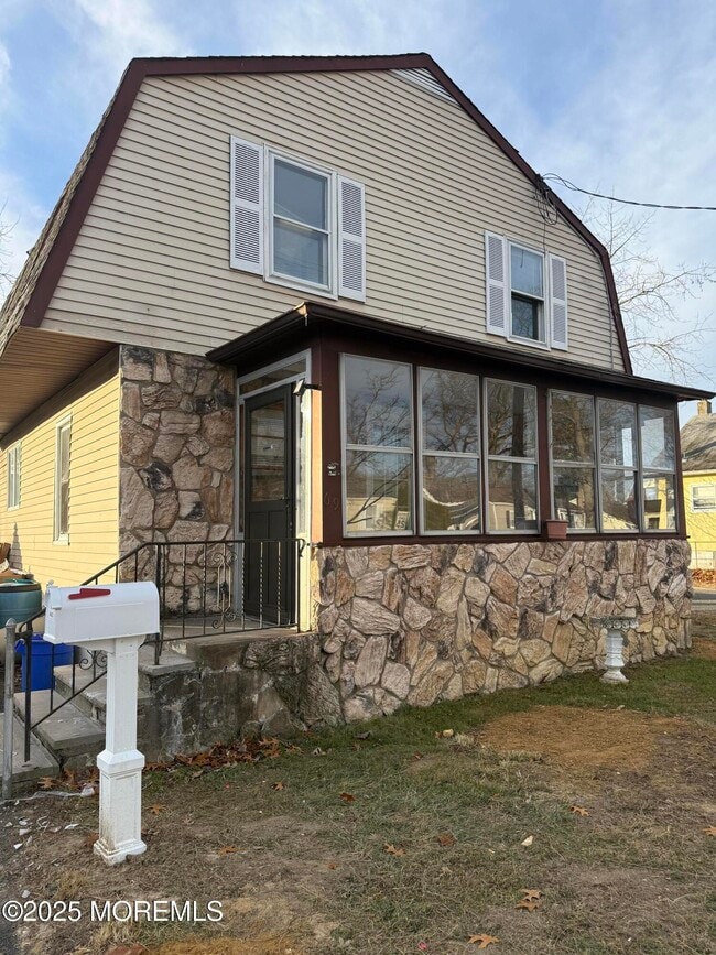 Building Photo - 69 George Ave