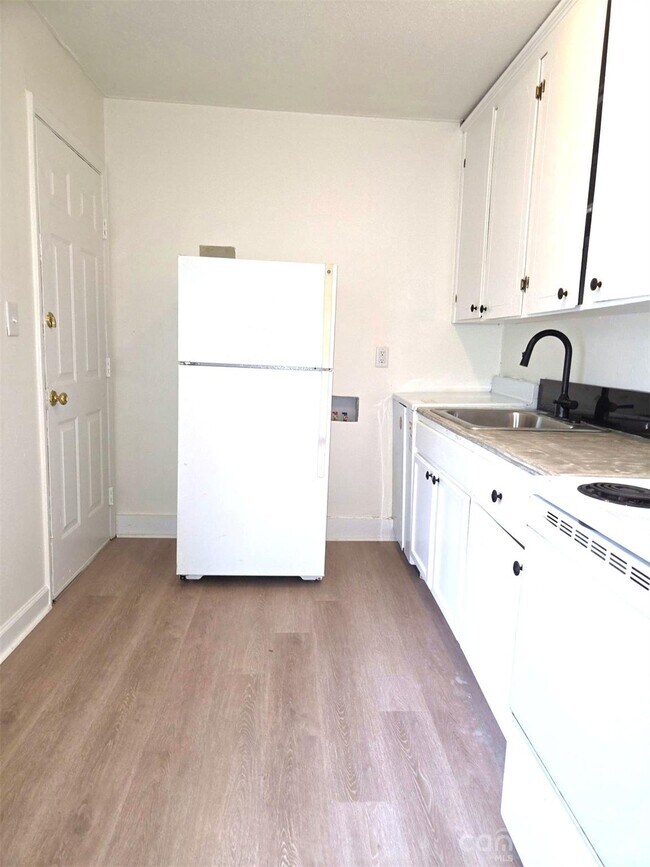 Foto del edificio - 2835 Willow St