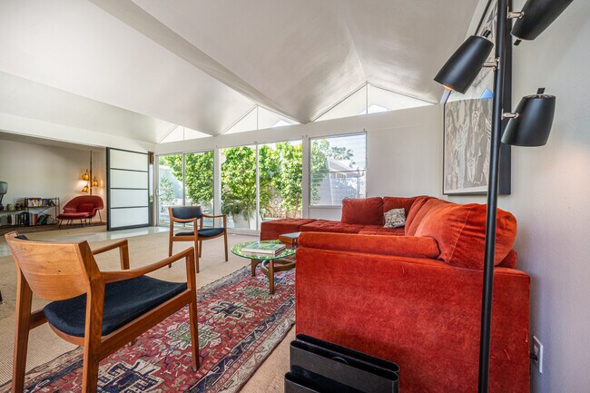 Foto del edificio - 1840 S Araby Dr