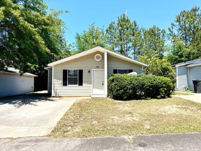 Building Photo - Cozy Living in a Quiet Augusta Community