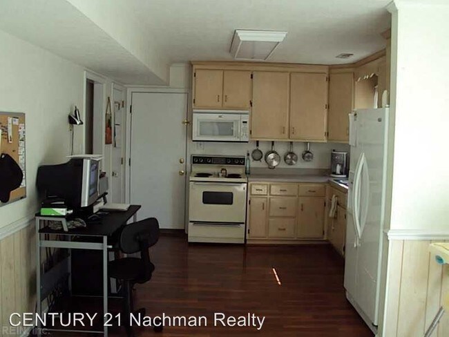 Building Photo - 3 br, 1.5 bath House - 100 Saunders Road