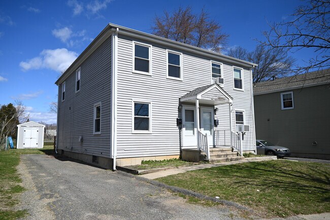 Foto del edificio - 182 Stonybrook Rd