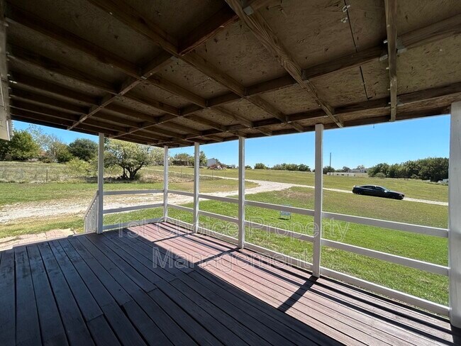 Foto del edificio - 208 Private Rd 4652