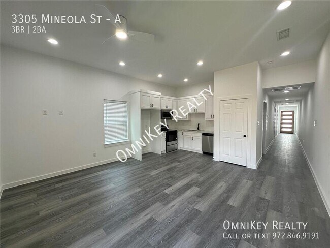 Building Photo - 3305 Mineola St