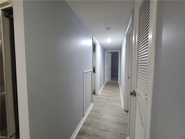Building Photo - 12762 St James Pl