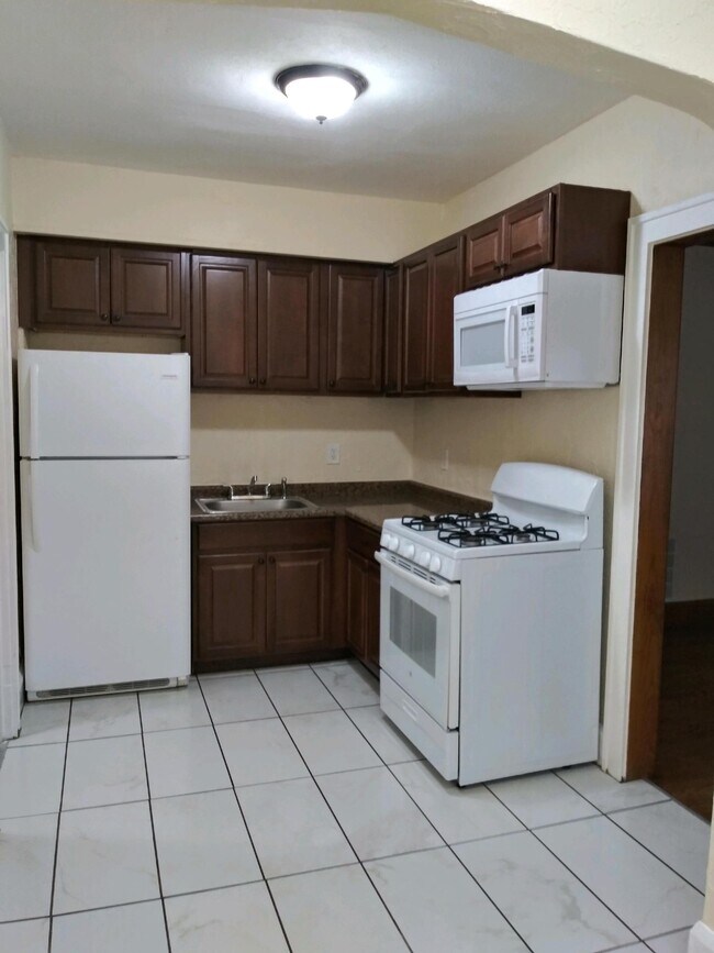 Foto del edificio - 2202 Auburn St
