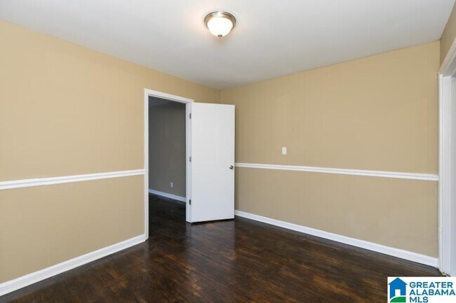 Building Photo - 732 Jackson Cir