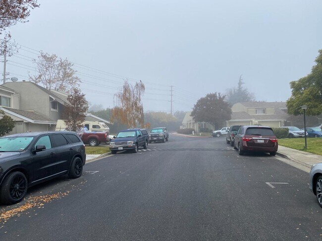 Foto del edificio - 4227 Lake Santa Clara Dr