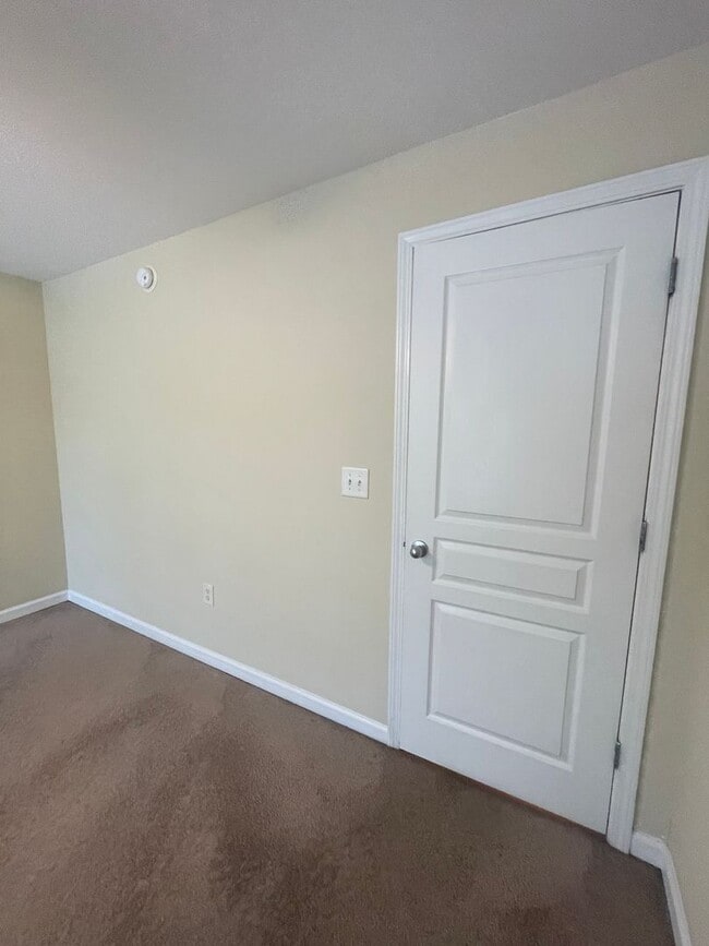 Foto del edificio - 15-1529 Gutleber