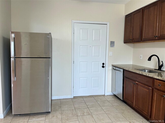 Foto del edificio - 400 Jericho Tpke