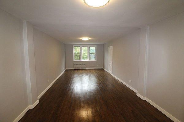 Foto del edificio - 2 bedroom in BRONX NY 10471