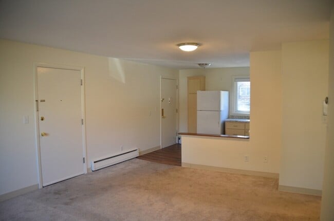Building Photo - 41 Lionel Ave